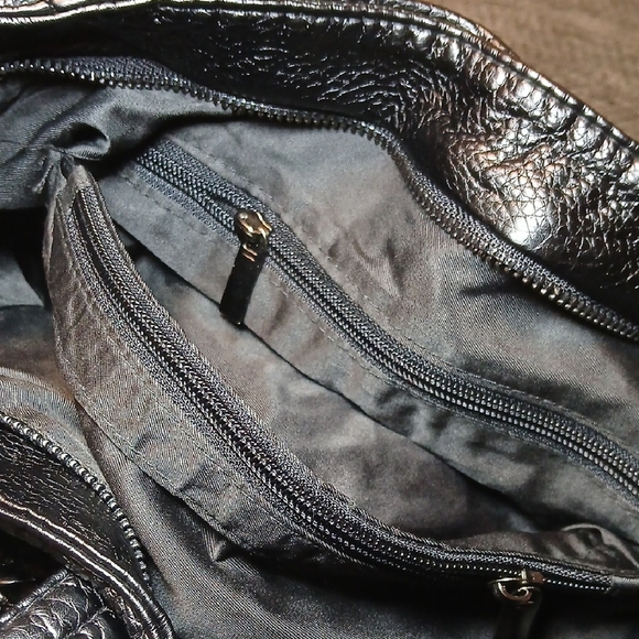 Chic Black Women's Tote Bag - Picture 6 of 7